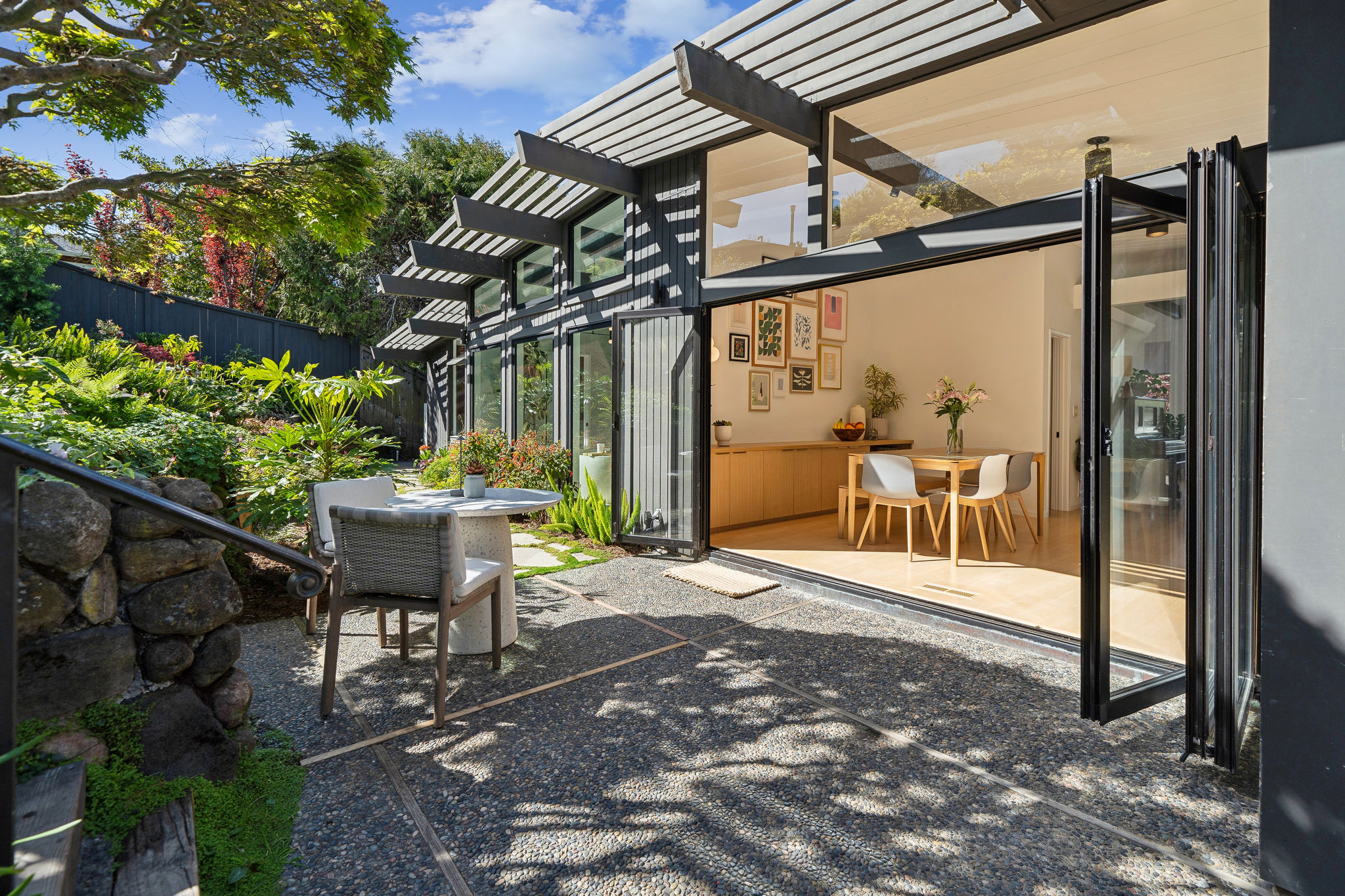 Folding glass from the dining room to the patio